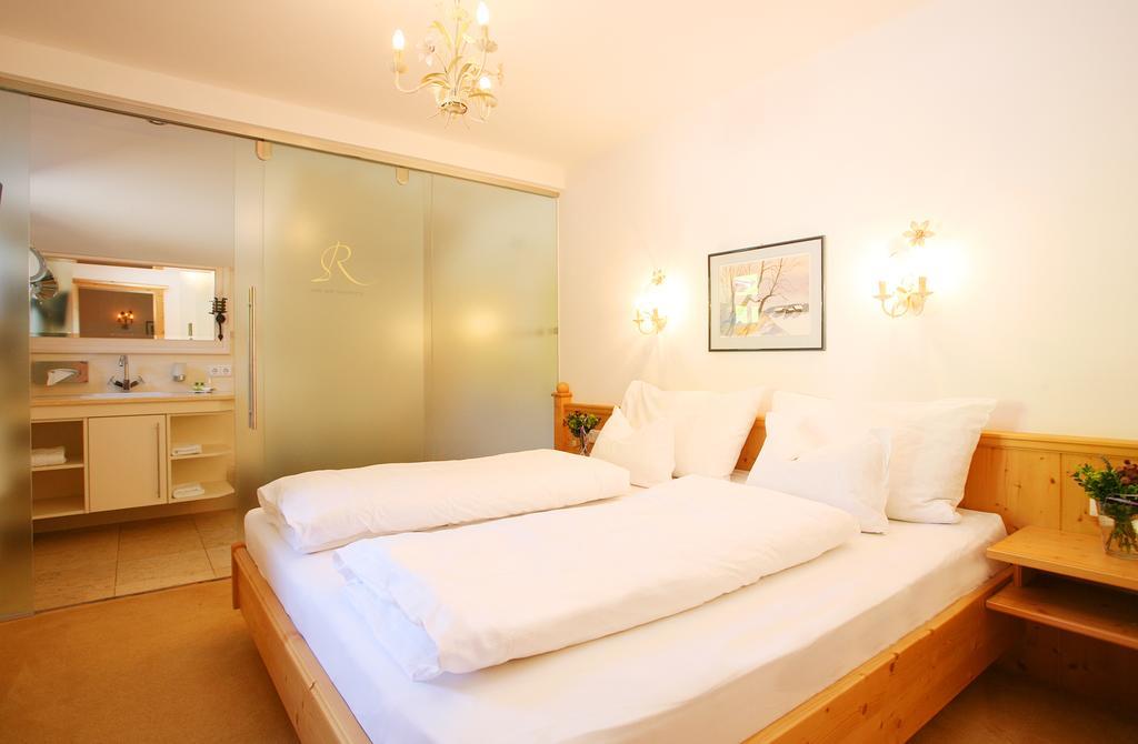 Hotel Rosis Sonnbergstuben Kitzbühel Habitación foto